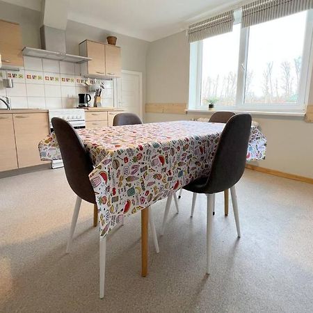Kotedzas Nuomai - Retro 70, Siauliai Apartment Ngoại thất bức ảnh
